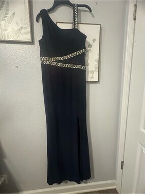 Asymmetric One-Shoulder Black Evening Dress with Crystal Waist Detail
